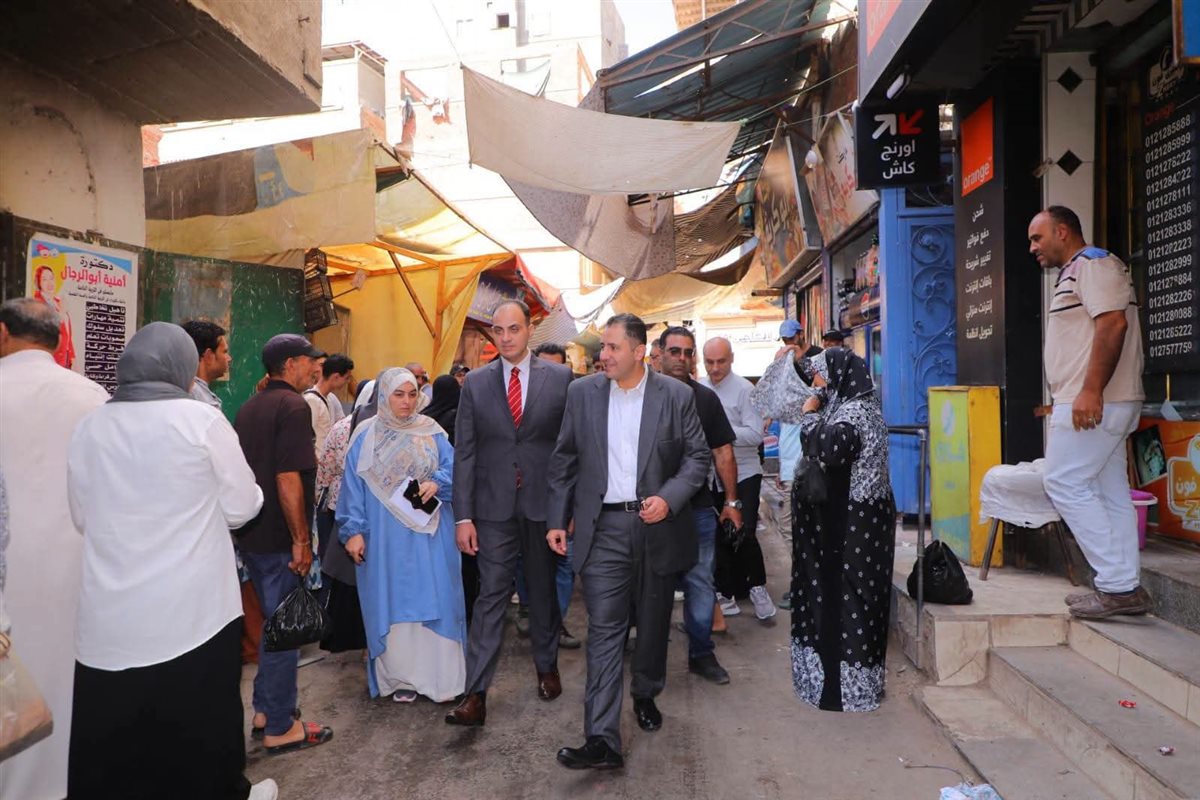 محافظ دمياط يتابع مستوى الخدمات المقدمة للمواطنين في عزبة البرج