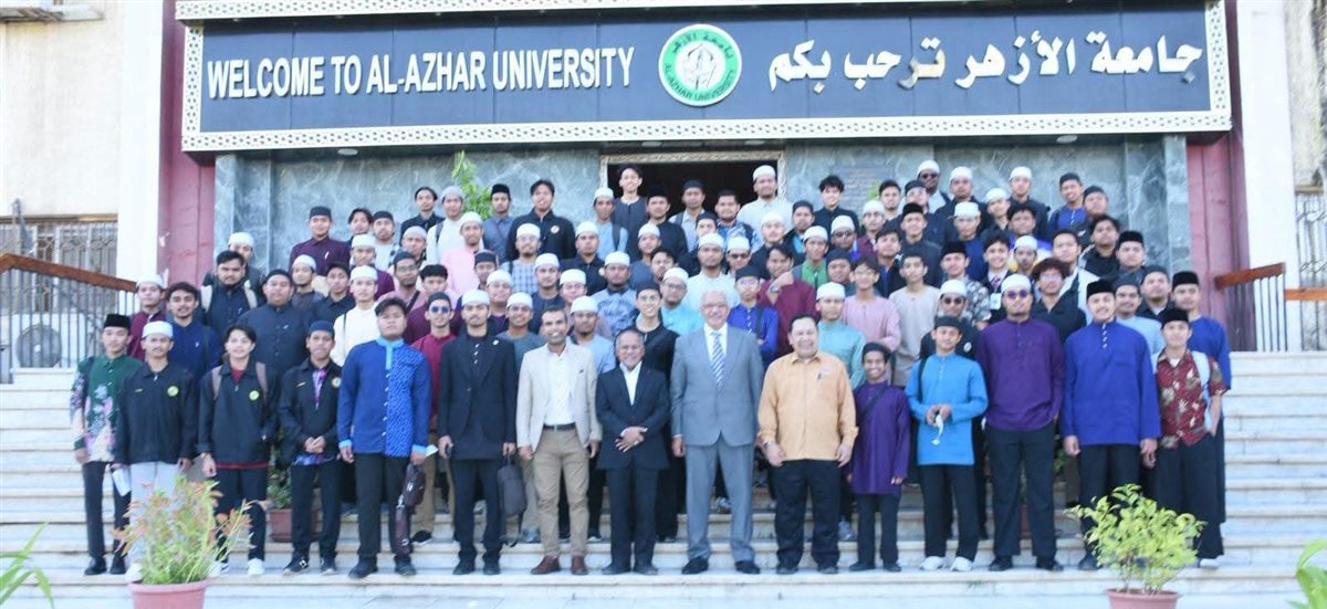 رئيس جامعة الأزهر لطلاب ماليزيا الجدد: اجتهدوا وكونوا خير سفراء لجامعاتكم وأوطانكم