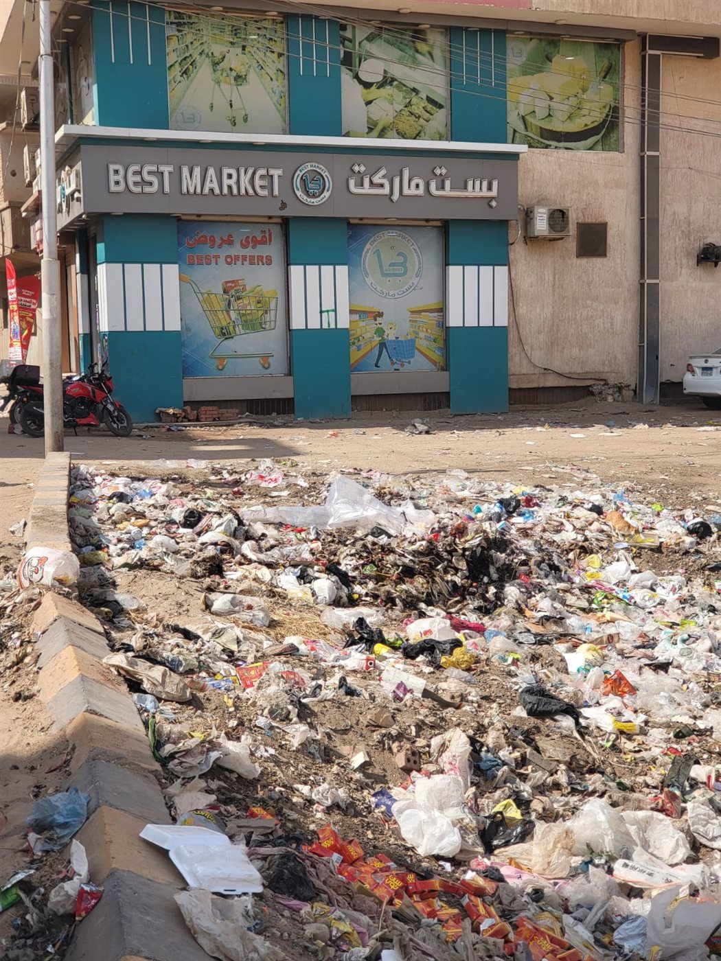 أكوام القمامة تحاصر شوارع قطور بالغربية والتنفيذيين خارج الخدمة