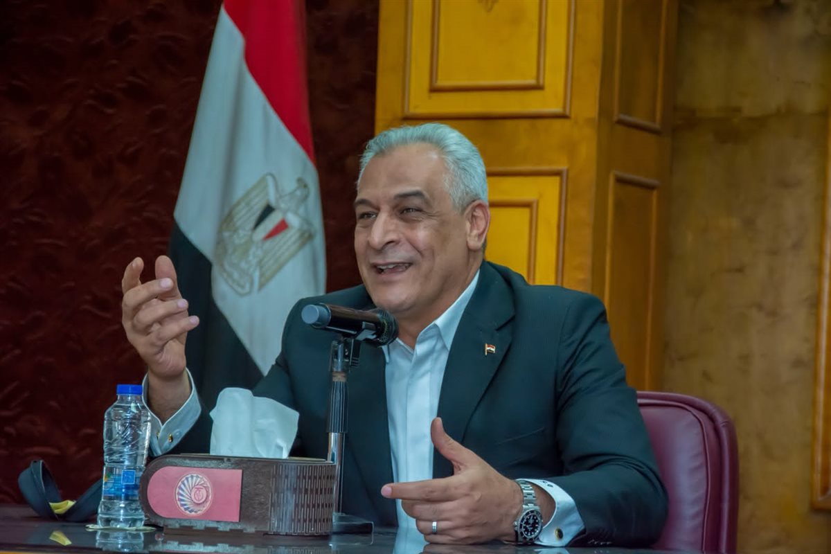 "لا ماكينة متوقفة".. توجيهات عاجلة من وزير الإنتاج الحربي خلال جولة بمصنع 100