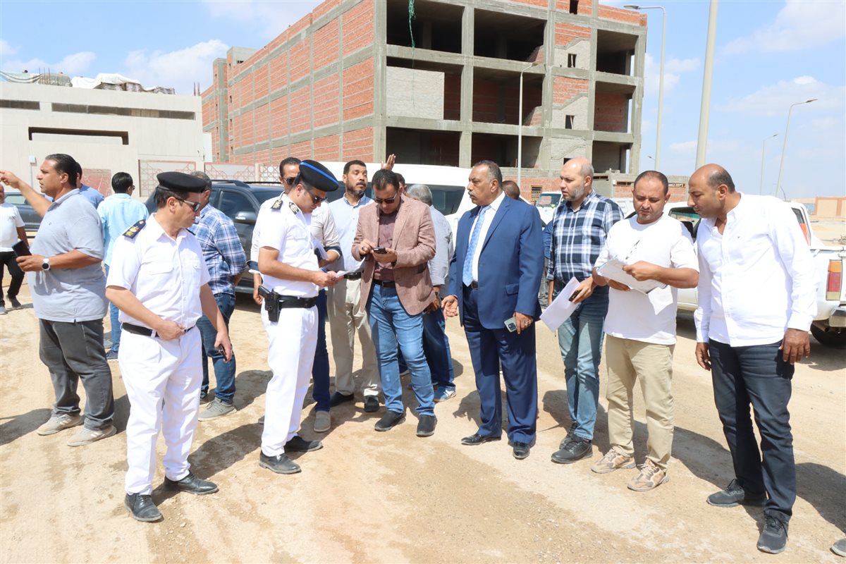 “التنمية الصناعية” تنفذ حملة لسحب الأراضي غير المستغلة بالعاشر من رمضان