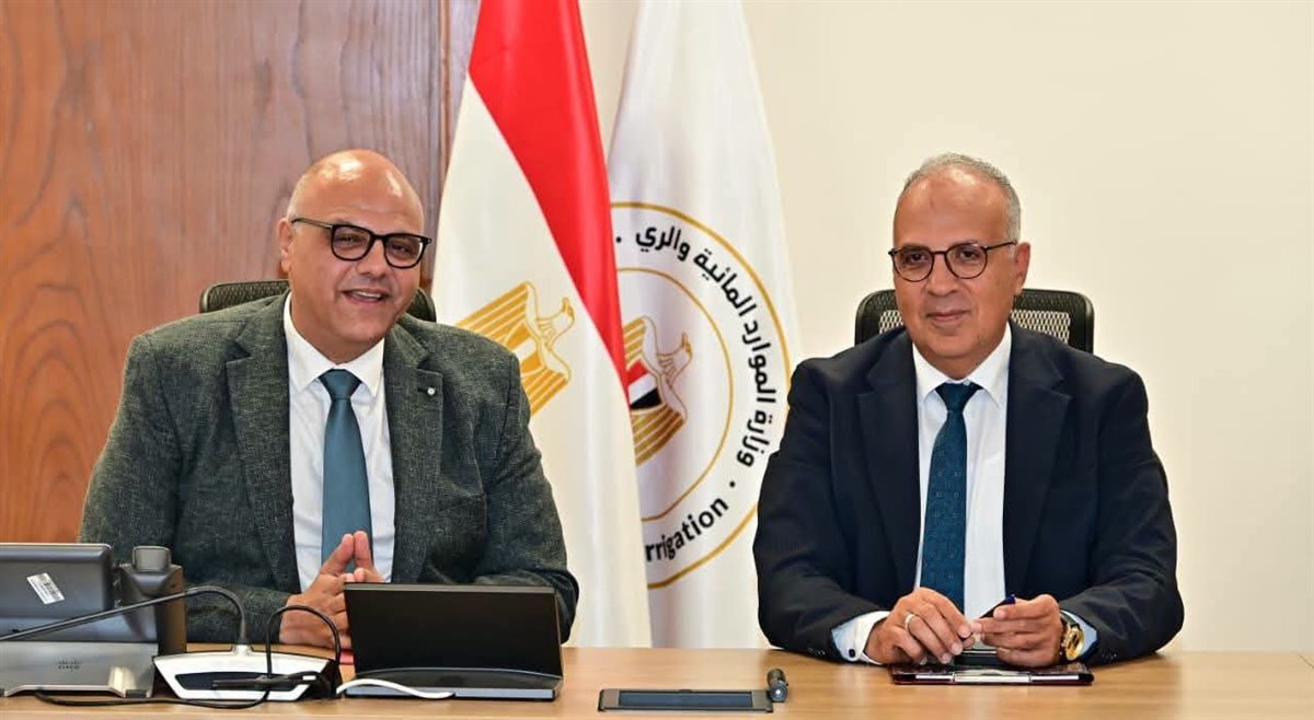 وزير الري يناقش مشروع استعادة شواطئ الإسكندرية قبل الصيف المقبل