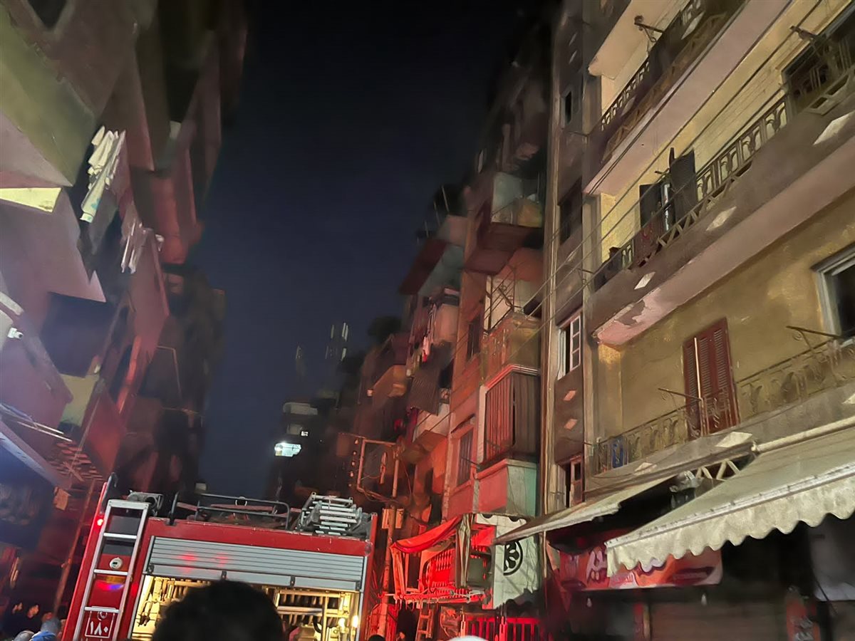 محافظ الدقهلية يتابع حريق كفر البدماص ويوجه باستمرار التواجد الميداني حتى انتهاء التبريد