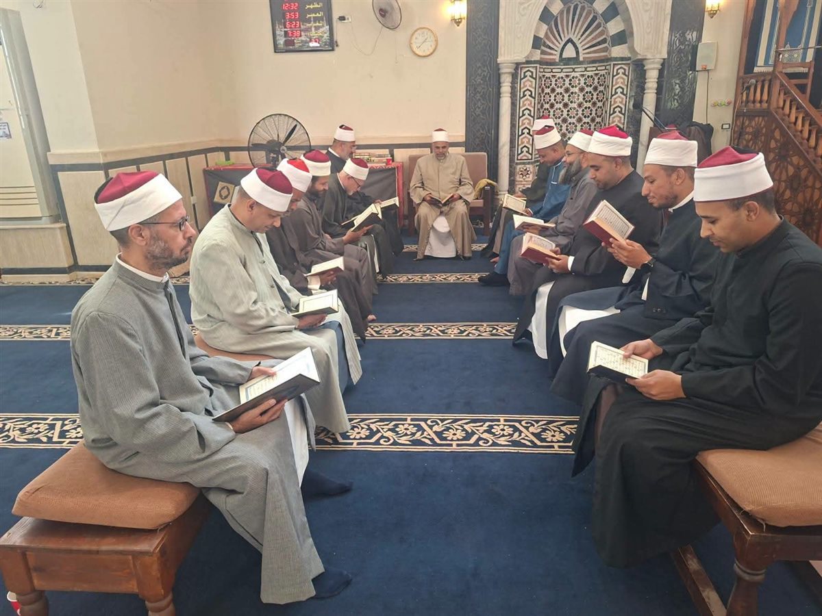 أوقاف البحر الأحمر تطلق قافلة دعوية من مسجد الوهاب بالغردقة لتعزيز الوعي الديني