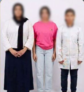 مشاجرة 3 طالبات أمام مدرسة بالسويس