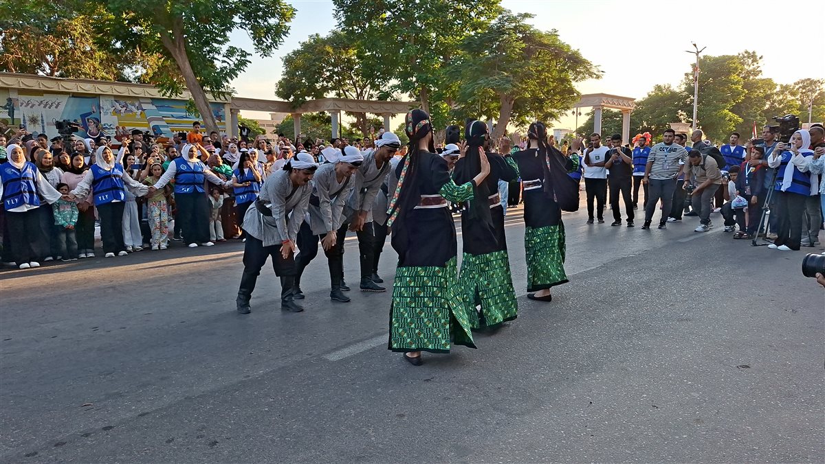 جانب من فاعليات ديفلية مهرجان الإسماعيلية للفنون الشعبية