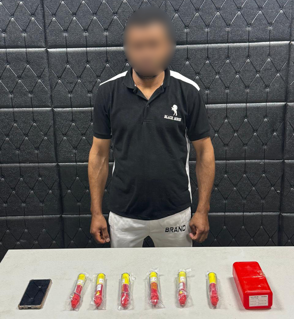 البداية من زفاف ابن عمه، ضبط طالب بالجيزة روّج لبيع الألعاب النارية عبر مواقع التواصل الاجتماعي
