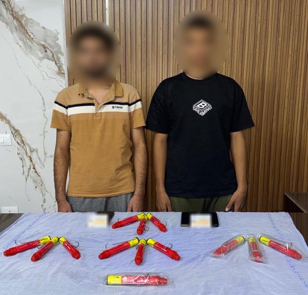 كشف ملابسات نشاط شخصين تخصصا في الترويج لبيع الألعاب النارية عبر مواقع التواصل الاجتماعي