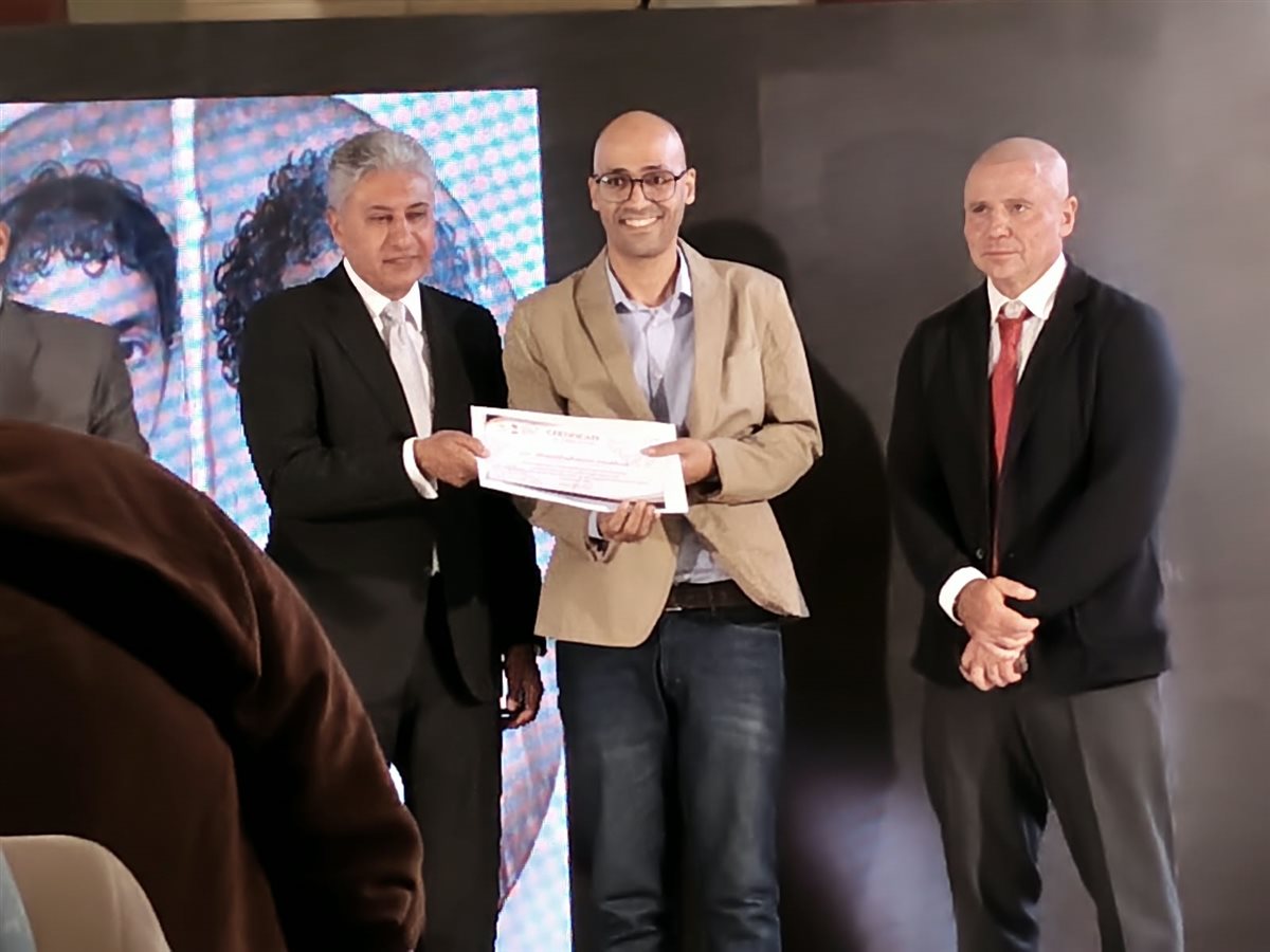 وزير السياحة والآثار يكرم فريق مشروع ترميم بورتريهات الفيوم