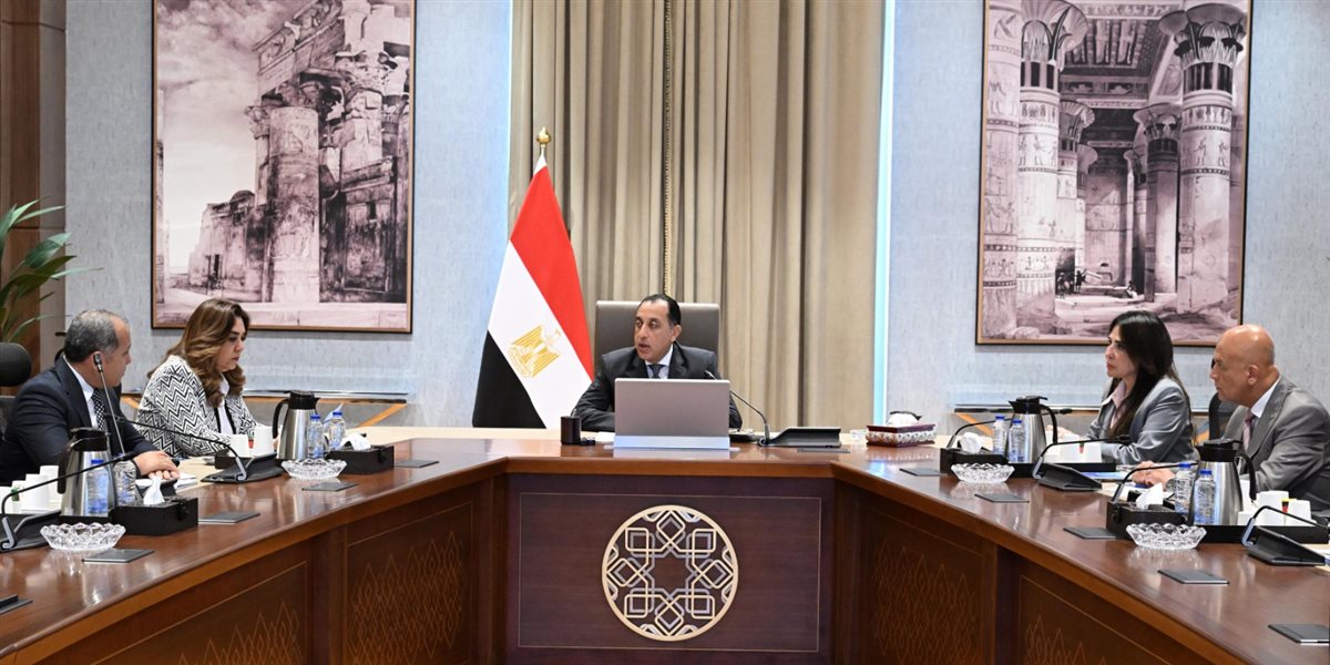 من العشوائيات إلى المدن الجديدة.. مدبولي يحدد ملفات مهمة للنقاش في منتدى مصر 2026