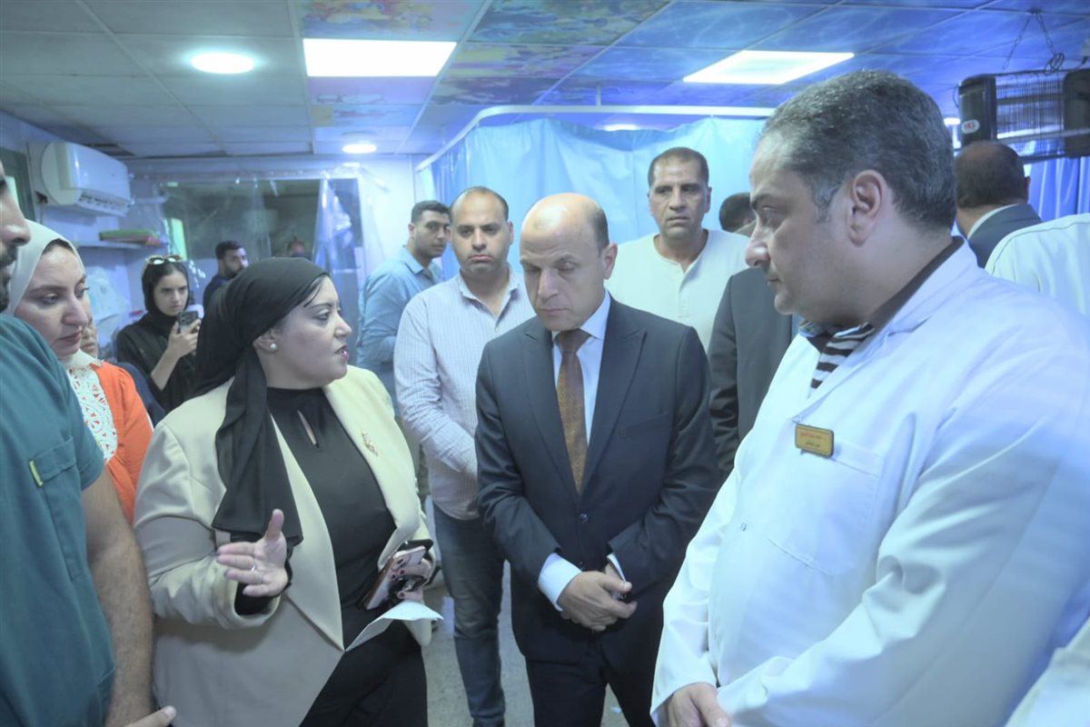 محافظ الغربية يزور مصابي حادث معهد دنوشر الأزهري بمستشفى المحلة العام ويطلب فتح تحقيق عاجل في الواقعة، فيتو