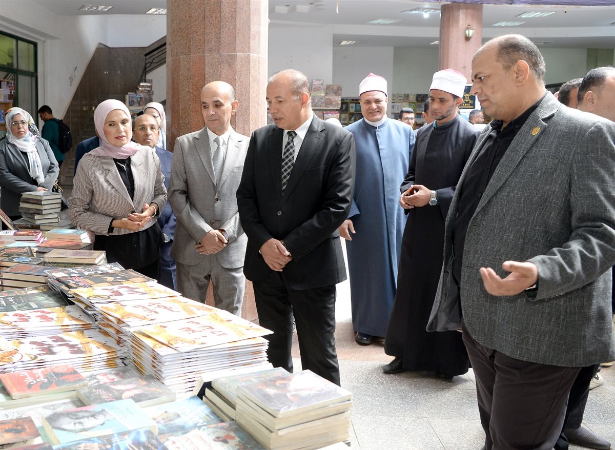 جامعة المنصورة تفتتح الدورة الـ15 لمعرض الكتاب