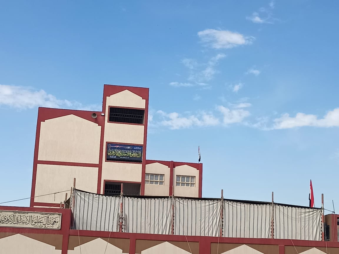 نائب محافظ الدقهلية وقيادات الأزهر يفتتحون معهد آل عطوة الابتدائي بميت النحال