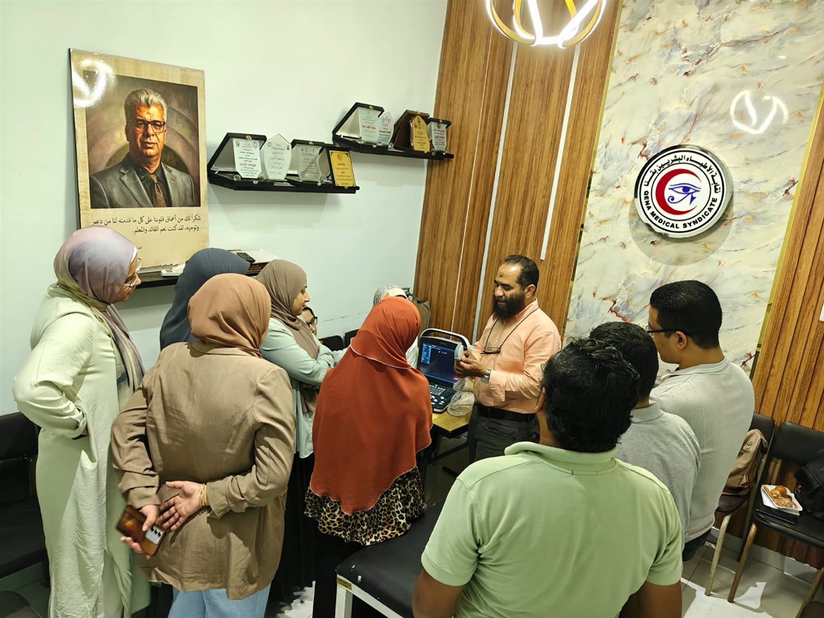 نقابة أطباء قنا تطلق دورة متخصصة في سونار العناية المركزة (صور)