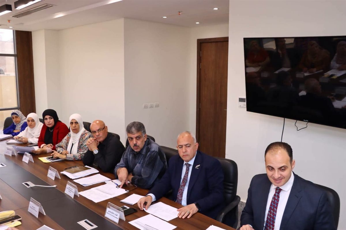 محافظ دمياط يوجه بسرعة حسم طلبات تقنين أراضي الدولة واسترداد حق الشعب