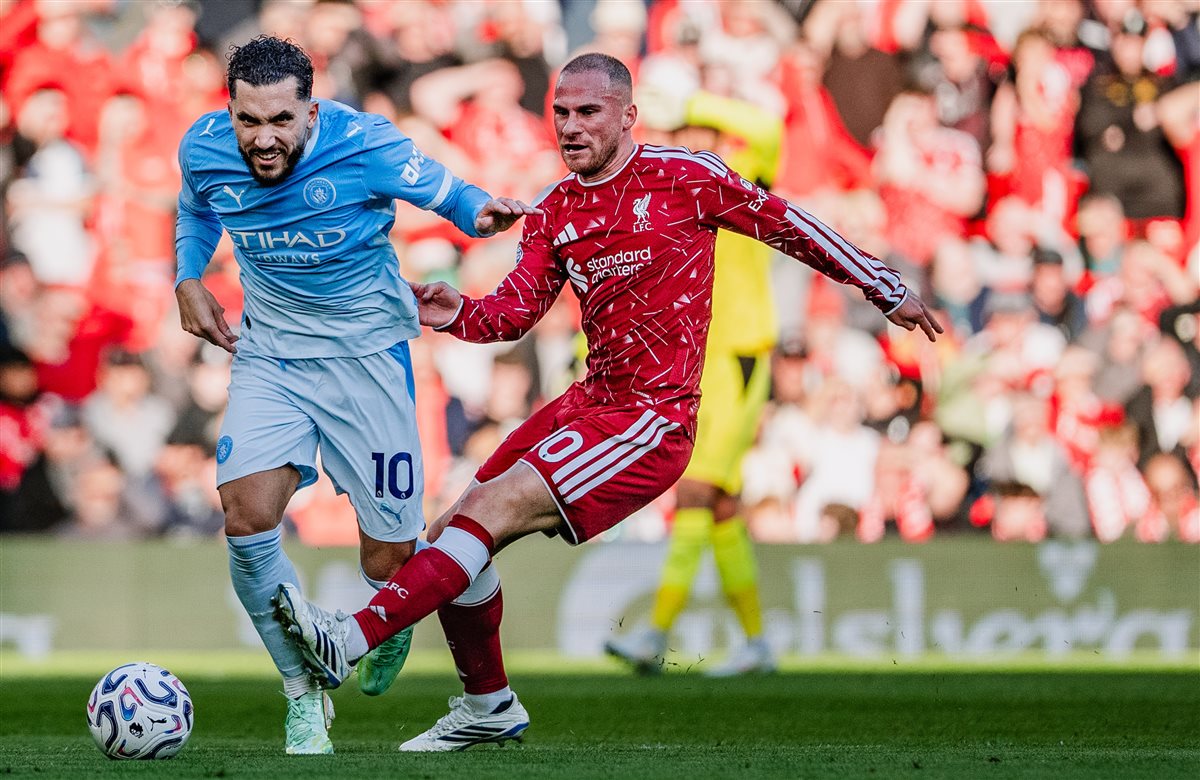 الدوري الإنجليزي، ليفربول يتعادل سلبيًا أمام مانشستر سيتي بالشوط الأول