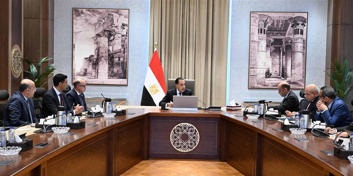قبل منتدى مصر 2026.. مدبولي يناقش تحديات المستثمرين ومستقبل الصناعة في مصر