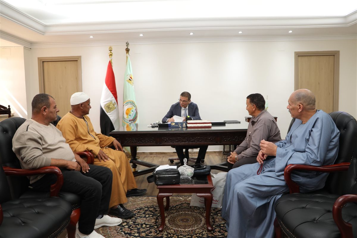 وزير الزراعة يلتقي فلاحي البحيرة
