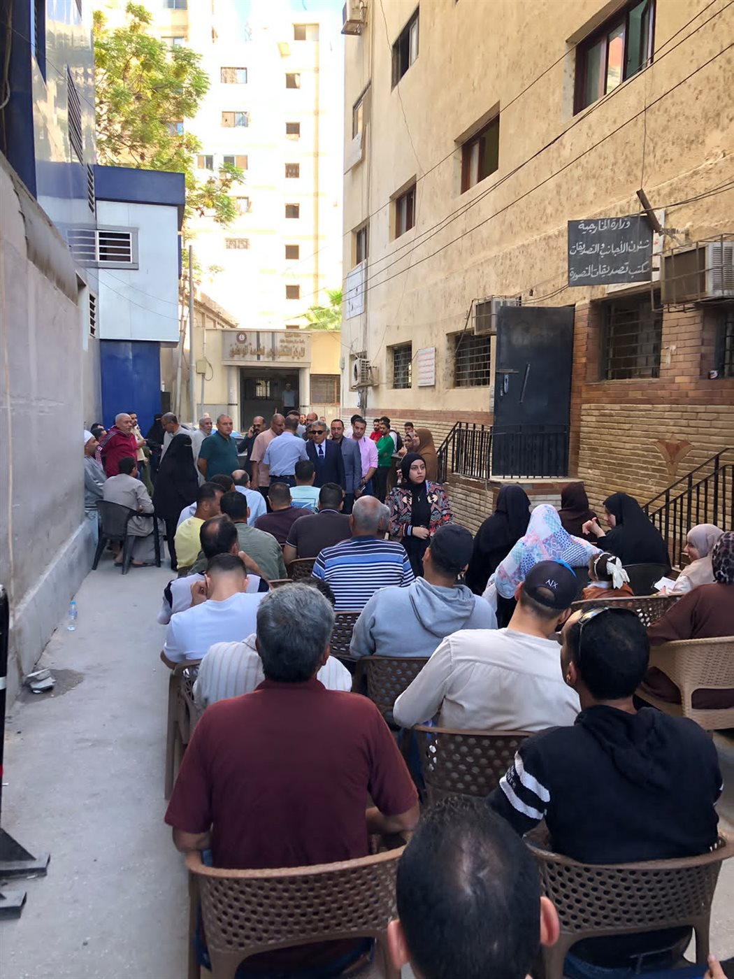 محافظ الدقهلية يتفقد مكتب توثيق الخارجية وعددا من المخابز