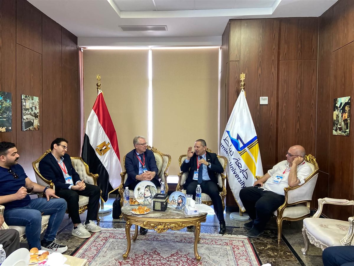 حمدان المتولي يستقبل رئيس الجامعة الألمانية للعلوم الرقمية لبحث شراكات الذكاء الاصطناعي
