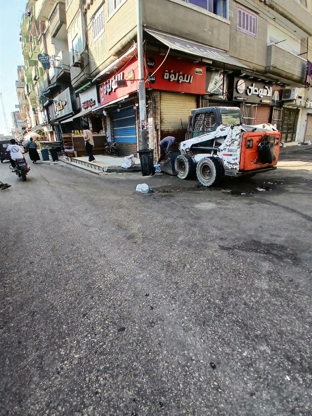 جهود مكثفة لتحسين المرافق والخدمات بمراكز وقرى دمياط