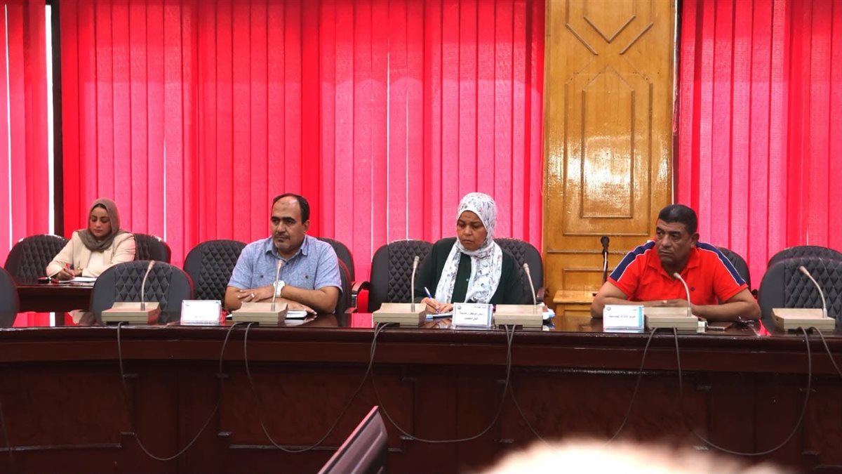جانب من الاجتماع بحضور نائب محافظ الإسماعيلية