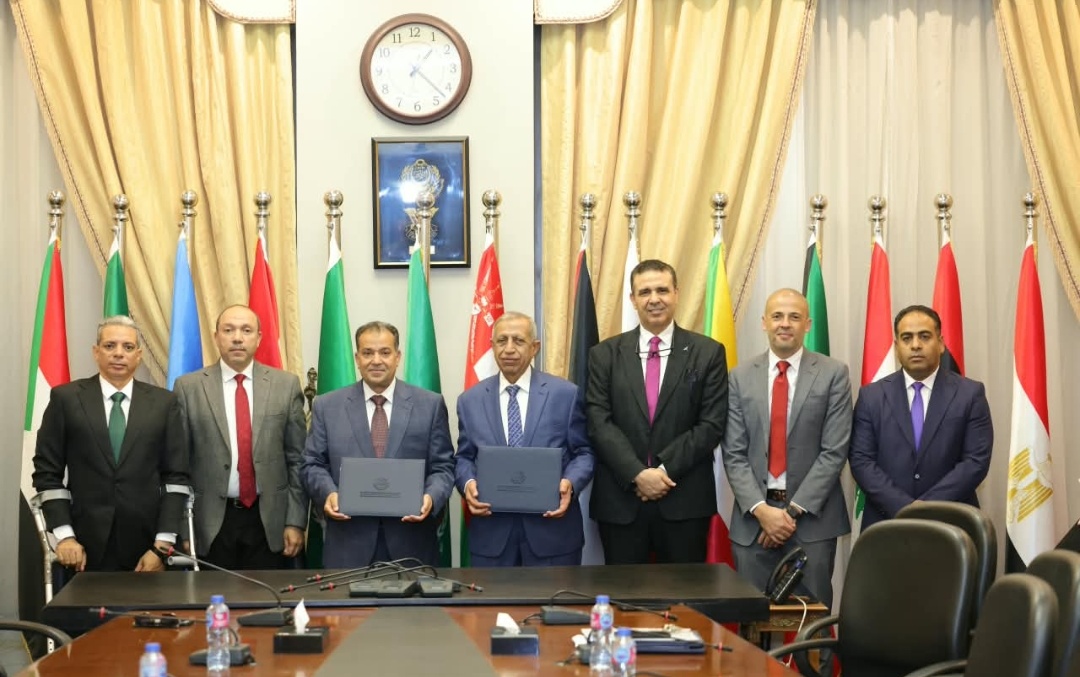 جامعة قنا توقع بروتوكول تعاون مشترك مع الأكاديمية العربية للعلوم والتكنولوجيا والنقل البحري (صور)