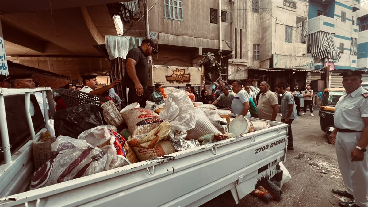 حملات مكبرة في 3 شوارع بطلخا لرفع الإشغالات والتعديات