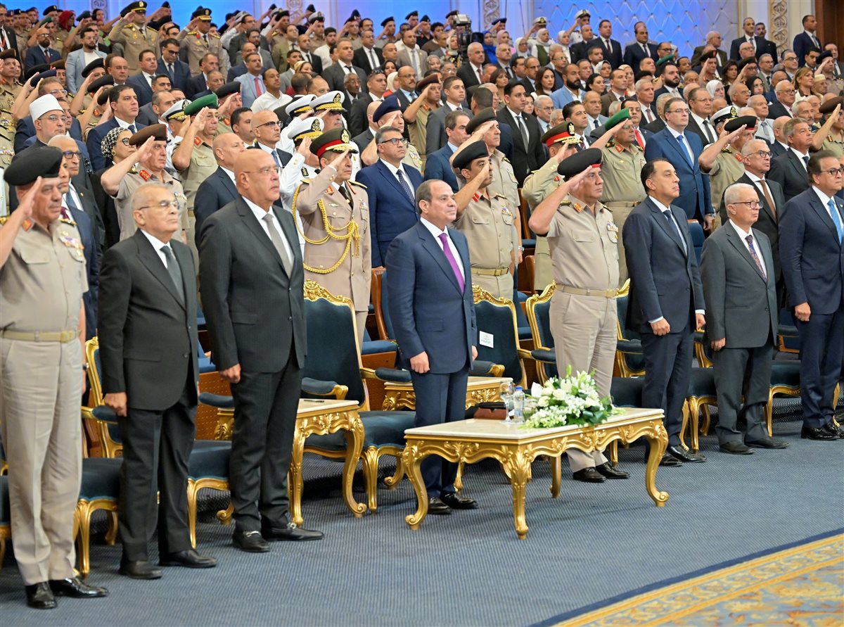 رسائل وتحذيرات السيسي للمصريين في الندوة الثقافية الـ 44 للقوات المسلحة