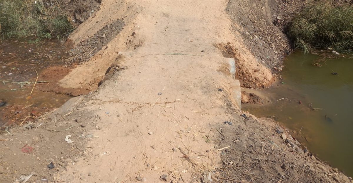 : تنفيذ جسر مؤقت لتأمين عبور طلاب نجع تركي