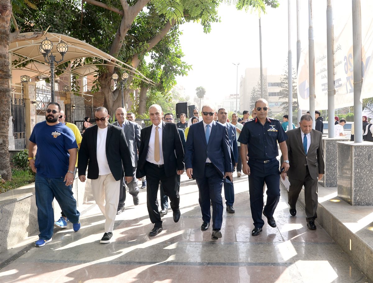 رئيس جامعة المنصورة يشهد انطلاق ماراثون «من العبور إلى الجمهورية الجديدة»