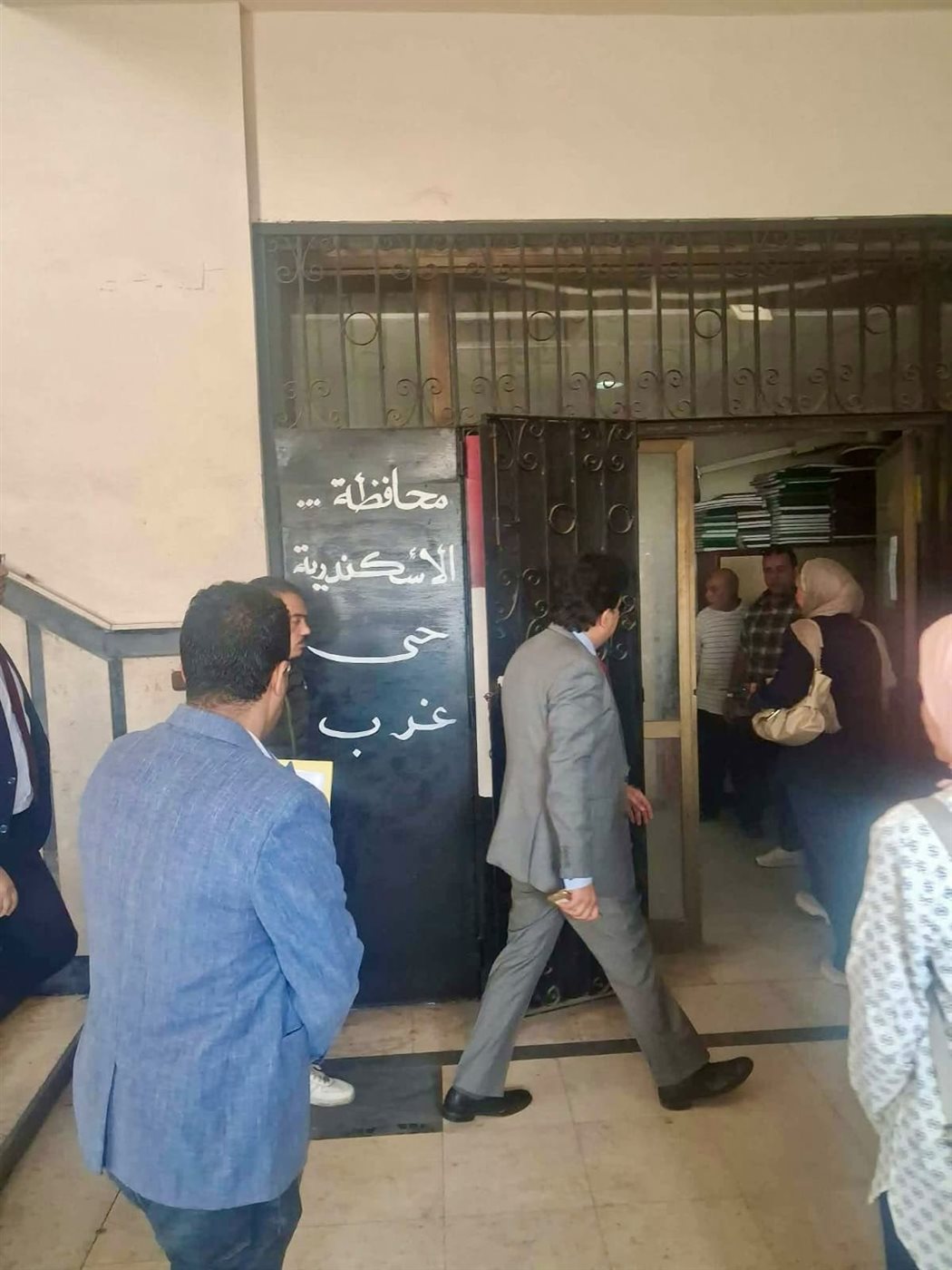 النيابة الإدارية تباشر التحقيقات في ميل عقار بالإسكندرية وإخلائه تمهيدًا لهدمه (صور)