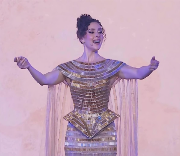 شيرين أحمد في افتتاح المتحف المصري الكبير
