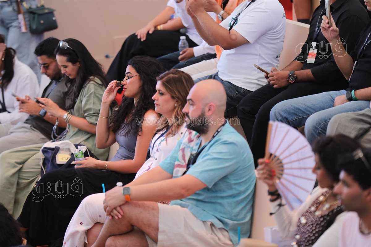 "اللمة لما بتتكرر"، جمهور الجونة يشارك في صناعة أغنية جديدة مع منة عدلي القيعي وأحمد طارق يحيى (فيديو)