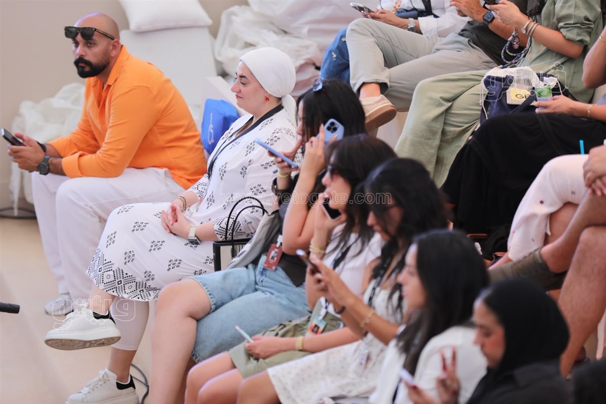 "اللمة لما بتتكرر"، جمهور الجونة يشارك في صناعة أغنية جديدة مع منة عدلي القيعي وأحمد طارق يحيى (فيديو)