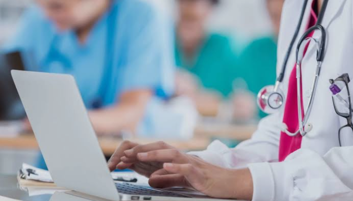 دراسة الطب للوافدين بـ75% فقط
