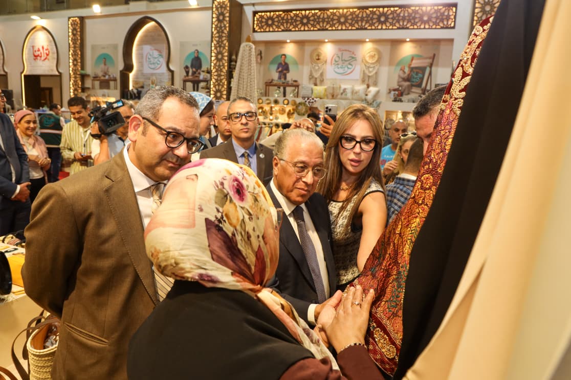 من الحرف المصرية إلى التراث المغربي.. آلاف الزوار في معرض تراثنا 2026