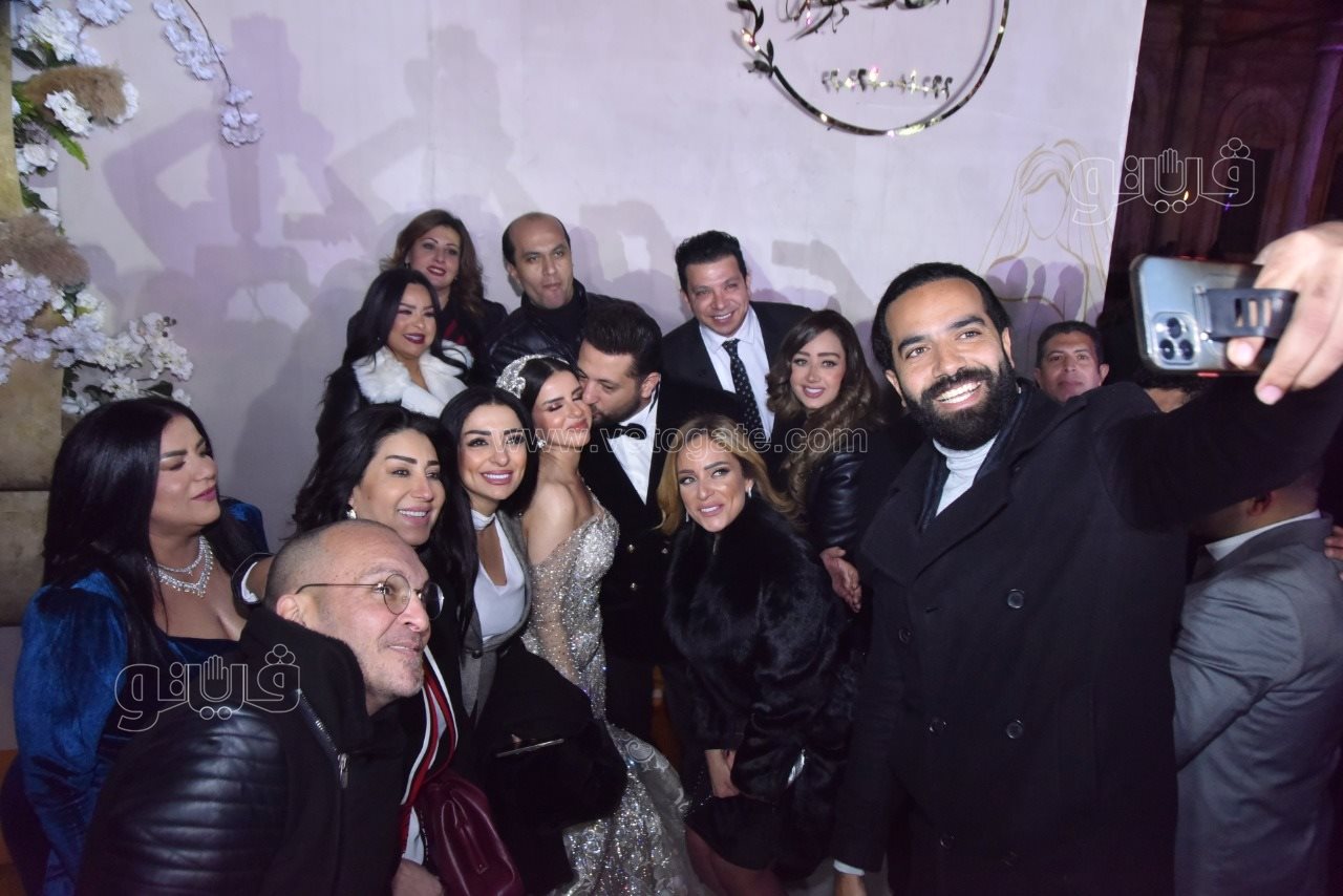 أحمد الهواري يحتفل بعقد قرانه على يمنى علي (21)