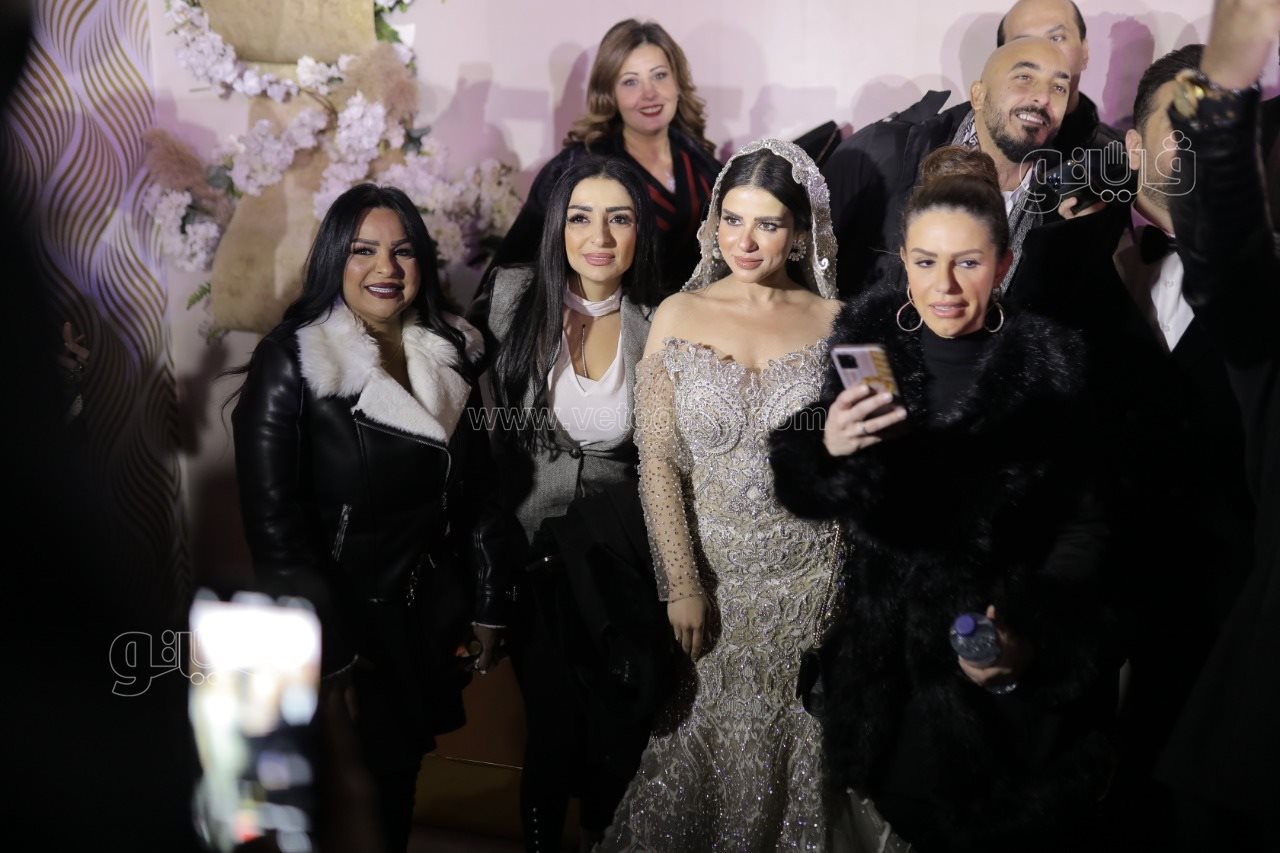 أحمد الهواري يحتفل بعقد قرانه على يمنى علي (43)