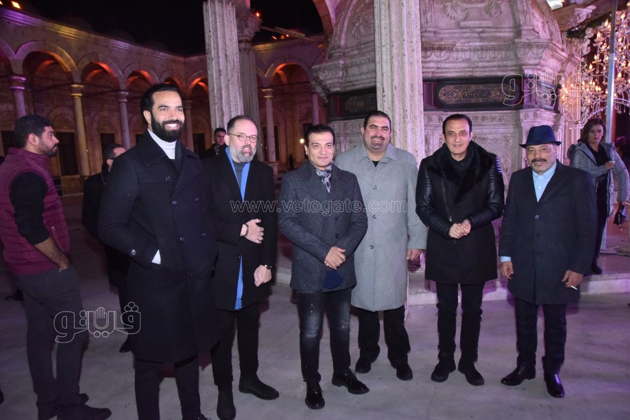 أحمد الهواري يحتفل بعقد قرانه على يمنى علي (70)