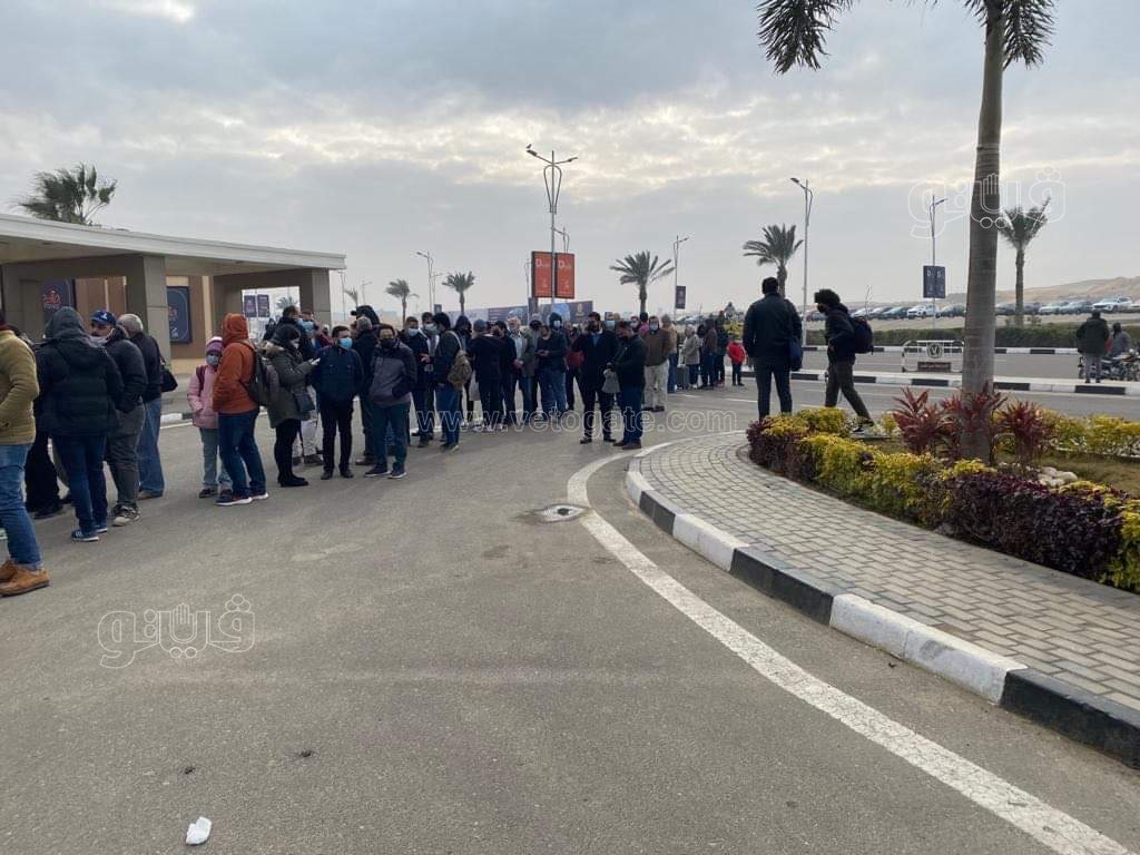 إقبال كبير على معرض القاهرة للكتاب في أول أيامه (3)