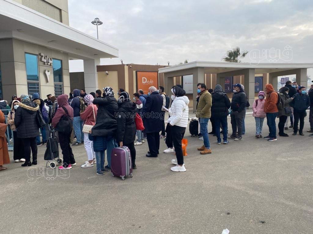 إقبال كبير على معرض القاهرة للكتاب في أول أيامه (5)