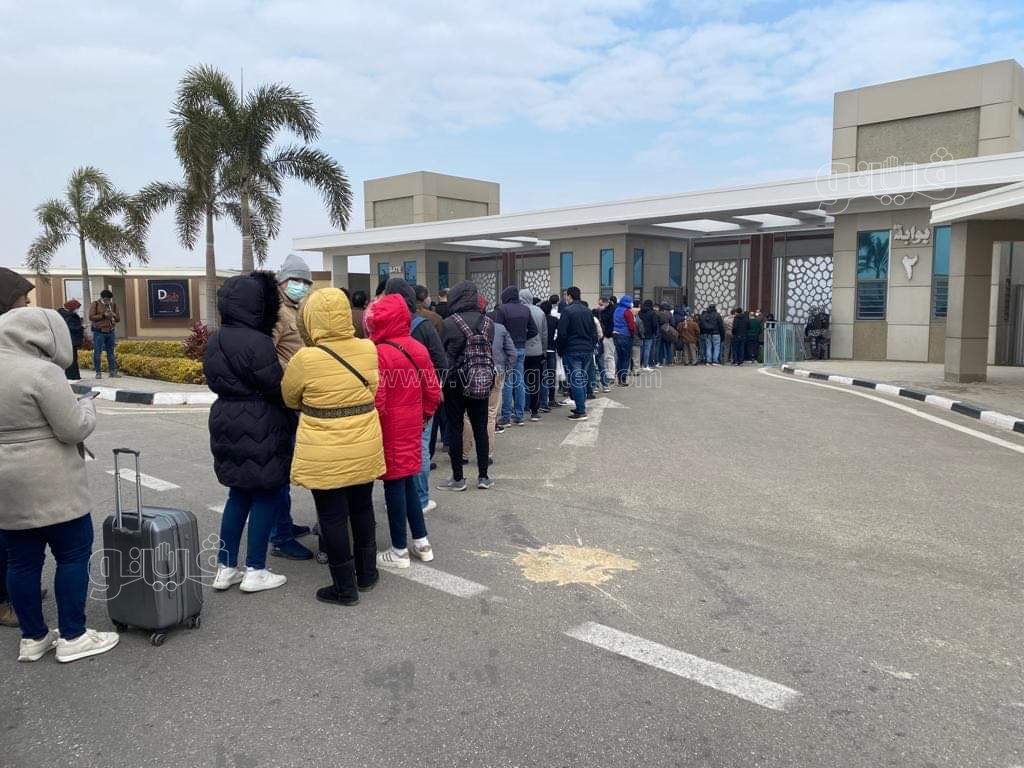 إقبال كبير على معرض القاهرة للكتاب في أول أيامه (7)