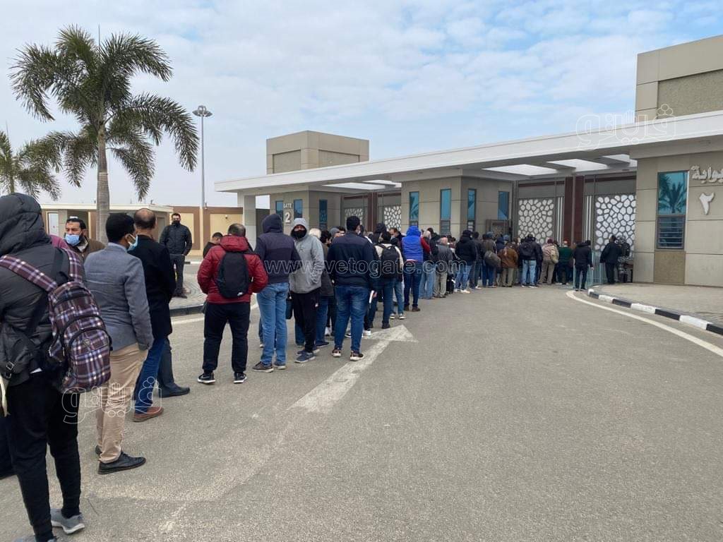 إقبال كبير على معرض القاهرة للكتاب في أول أيامه (8)