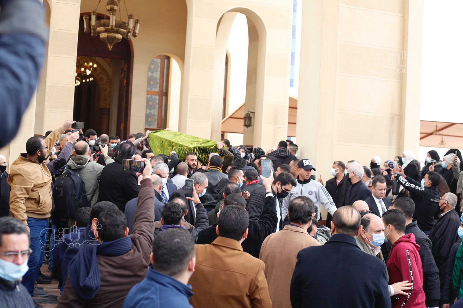 تشييع جثمان ياسر رزق من مسجد المشير طنطاوي (6)