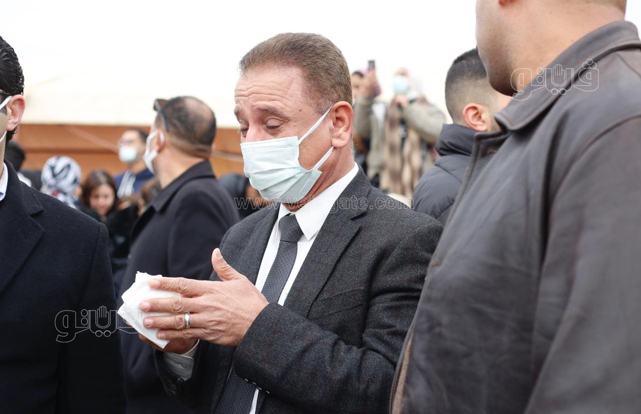 صحفيون وإعلاميون يشيعون ياسر رزق (2)