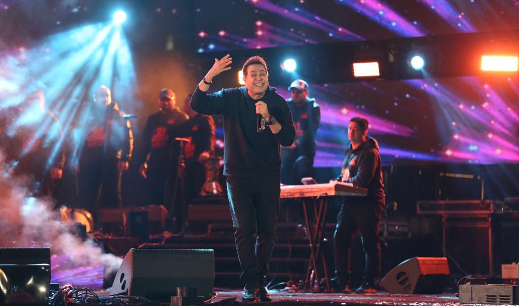 الآلاف يحتشدون في ستاد الهوكي من أجل حكيم (15)