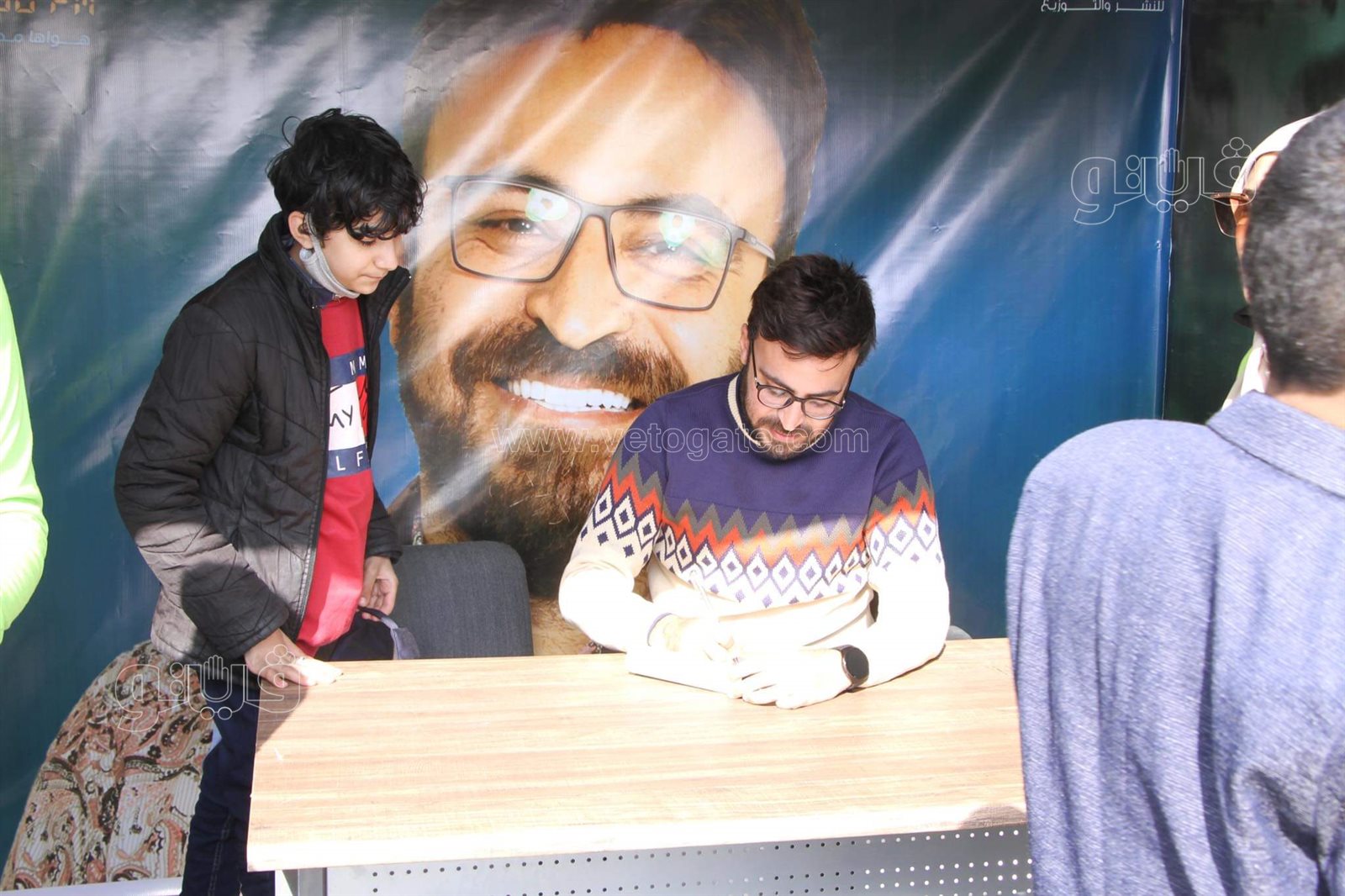 أحمد يونس يوقع أعماله في معرض القاهرة للكتاب (6)