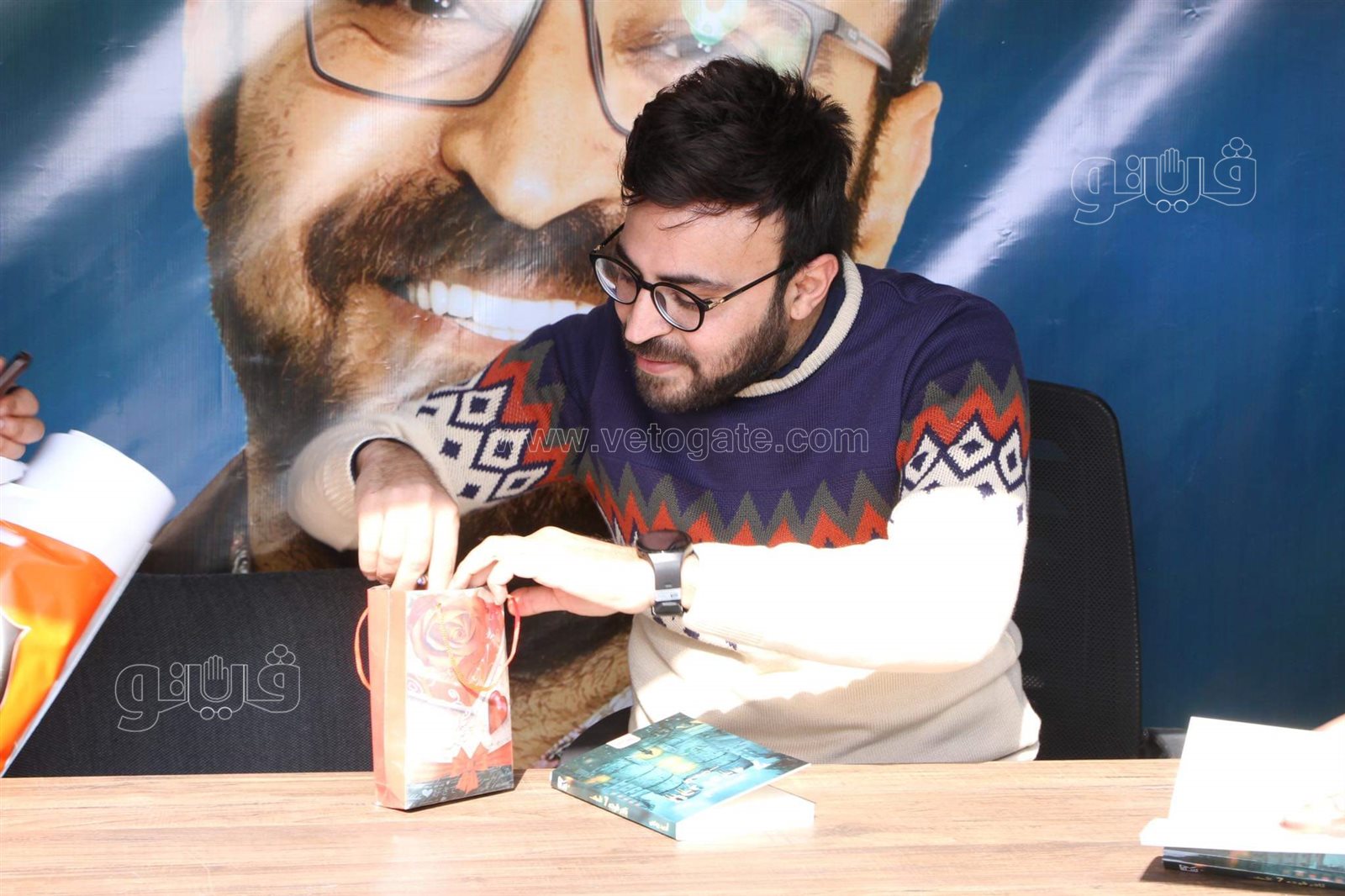 أحمد يونس يوقع أعماله في معرض القاهرة للكتاب (9)