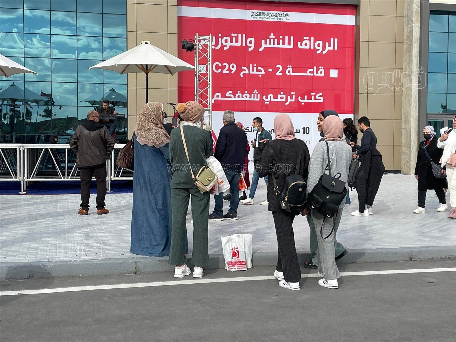 زوار معرض القاهرة الدولي للكتاب (1)